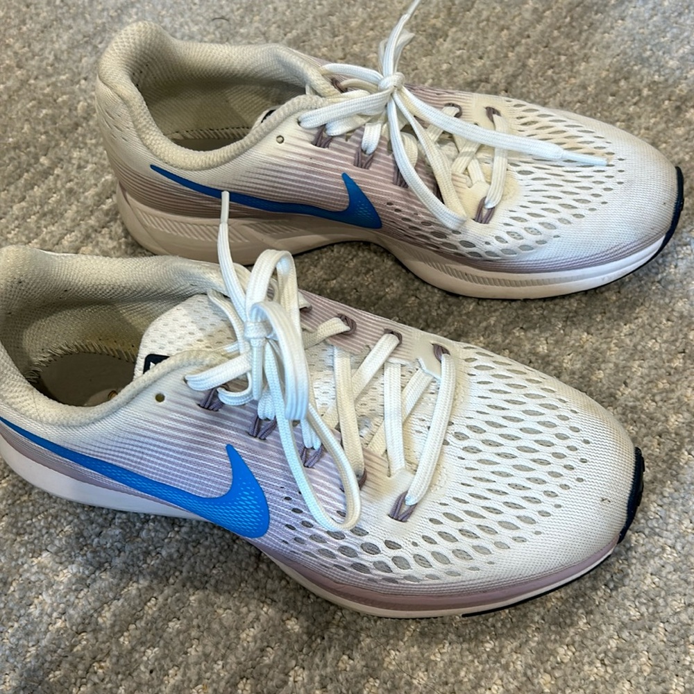 Women Nike sneakers